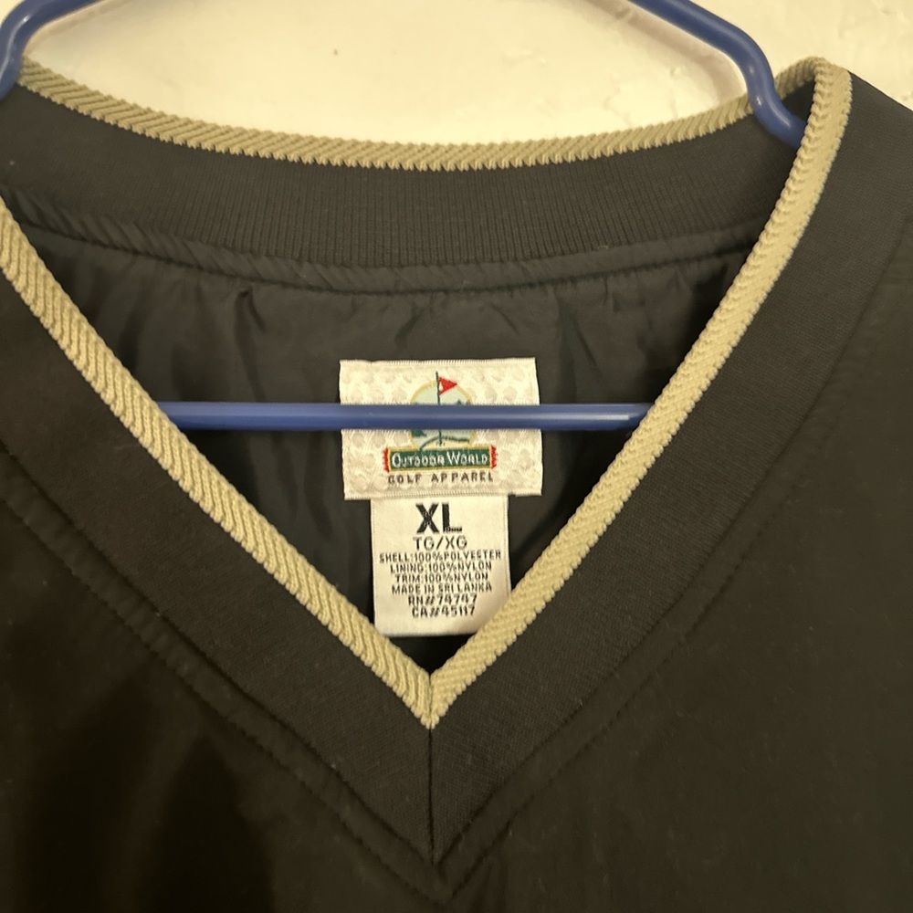 Men's dark green V-Neck windbreaker - Picture 2 of 3